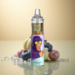 RandM Fumot Tornado 7000 Puffs אוכמניות על קרח עם סוללת 850mAh וניקוטין 5%